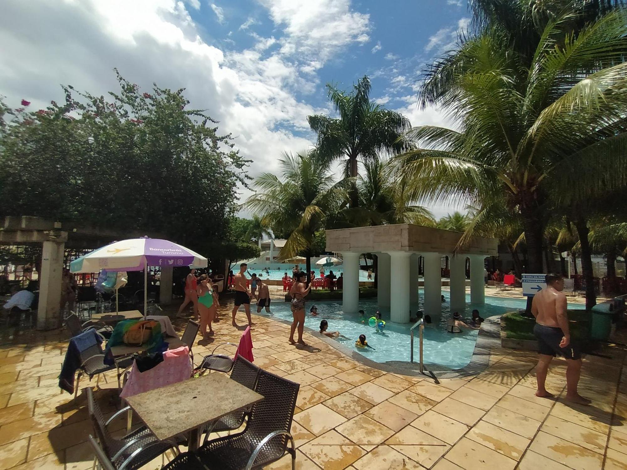 Lacqua Diroma, Mais Parque Acquatico Com Piscina De Ondas Caldas Novas Ngoại thất bức ảnh
