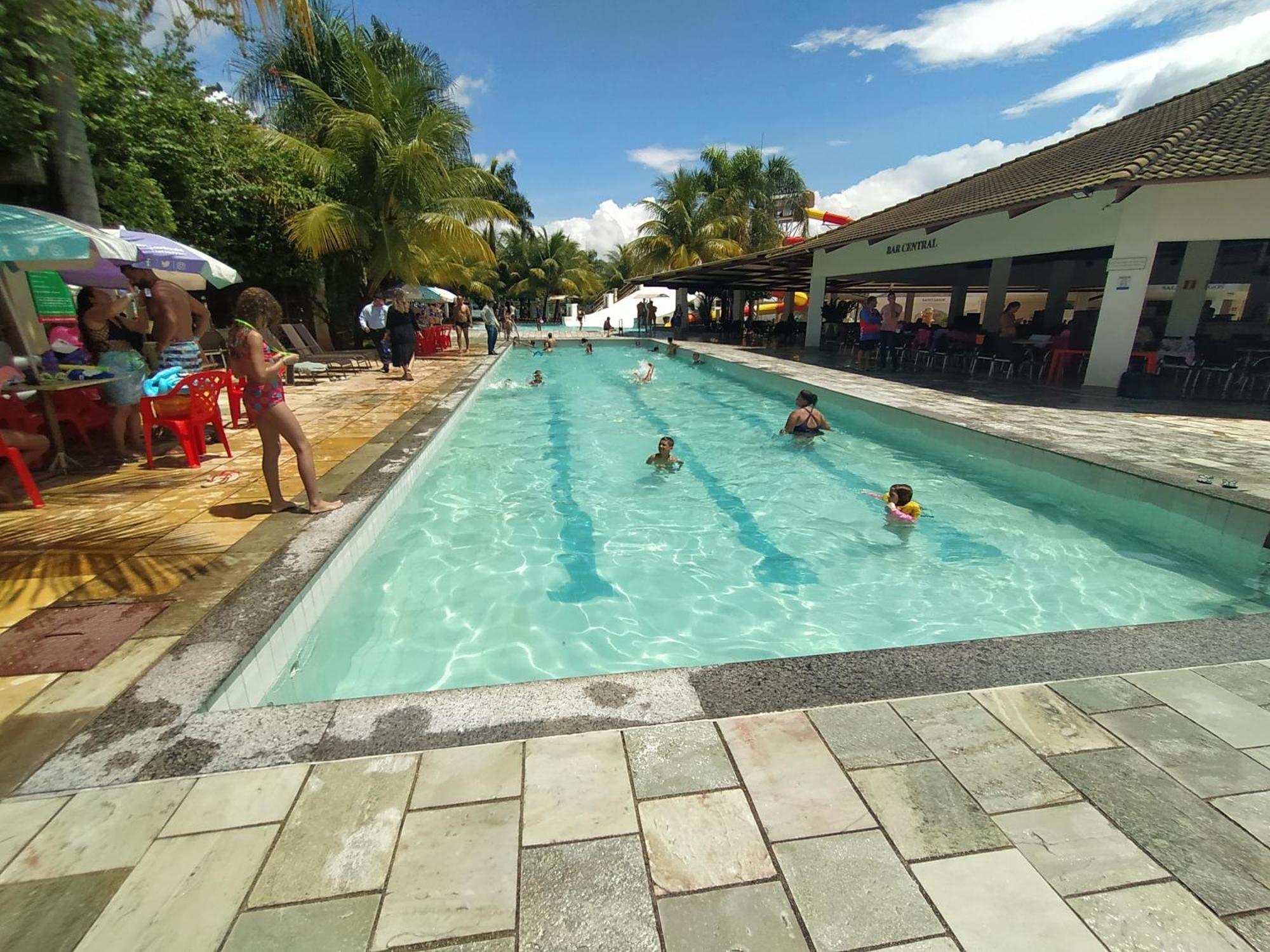 Lacqua Diroma, Mais Parque Acquatico Com Piscina De Ondas Caldas Novas Ngoại thất bức ảnh